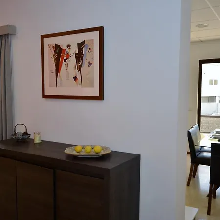 Large St Julians Central 2 *