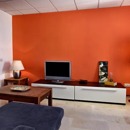 Apartamento Large St Julians Central 2 *